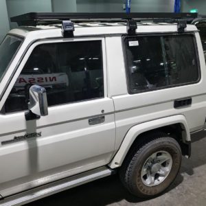 LC71 (1762mm) SLIMLINE II ROOF RACK KIT