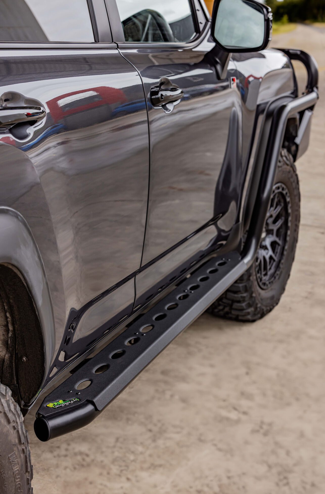 LC300 PREMIUM STEEL SIDE STEP