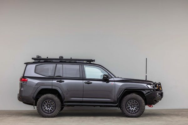 LC300 PREMIUM STEEL SIDE STEP