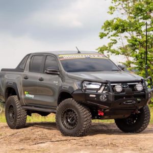 TOYOTA HILUX 2020+ DELUXE BULL BAR