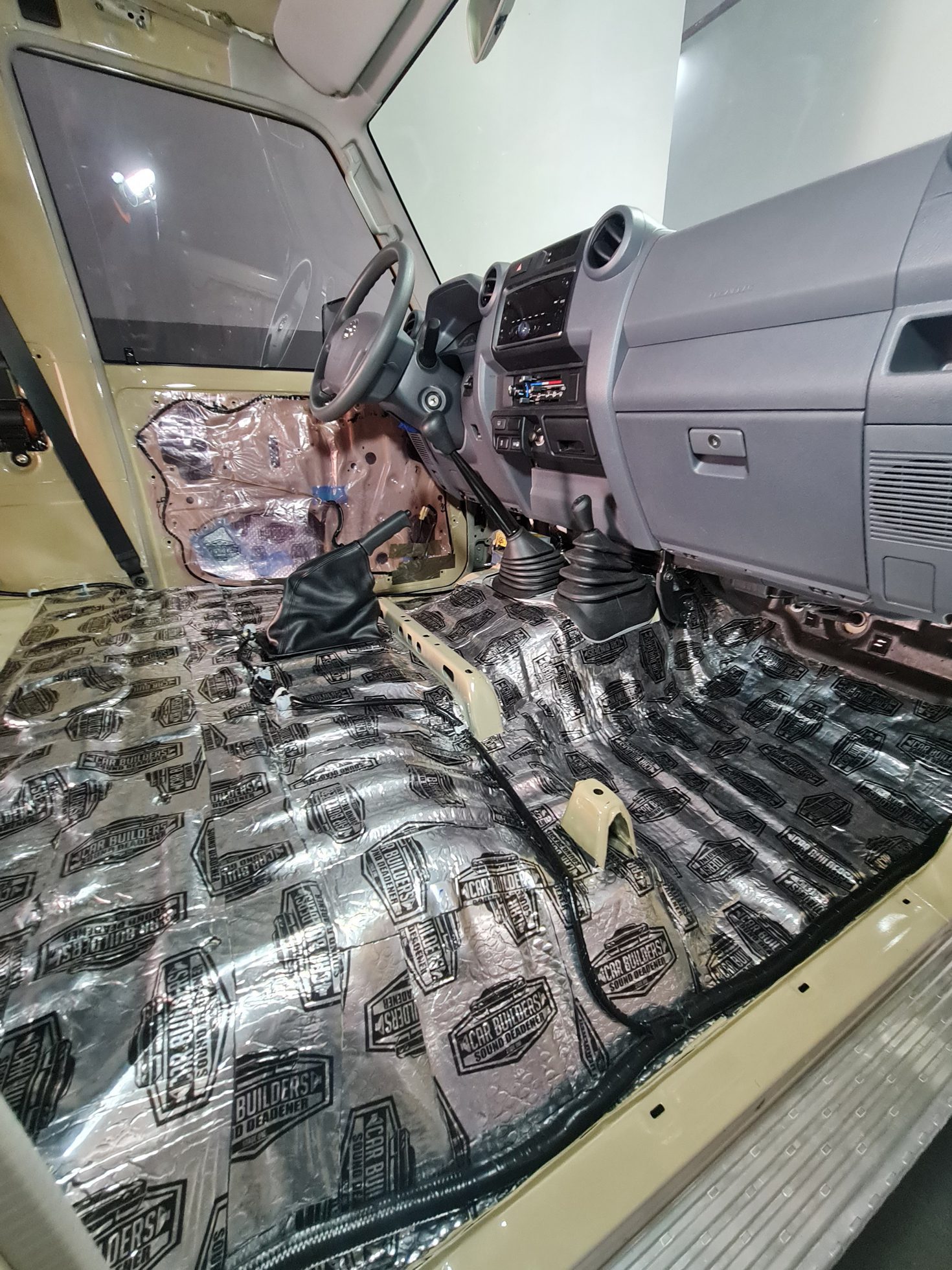 Al Deira Package with Foam Cell Shocks