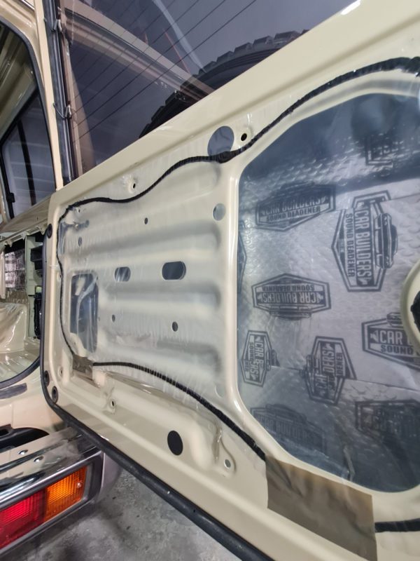 TROOPY FLOOR PAN 1/4 & DOORS W/ CARGO MAT PREMIUM PACK