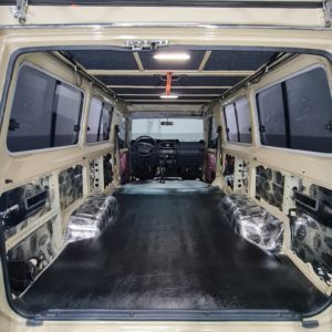 TROOPY FLOOR PAN 1/4 & DOORS W/ CARGO MAT PREMIUM PACK