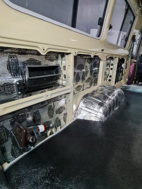 TROOPY FLOOR PAN 1/4 & DOORS W/ CARGO MAT PREMIUM PACK