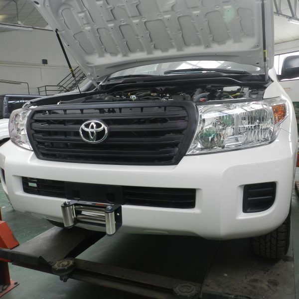 LC200 2008-2015 OEM Winch Mount
