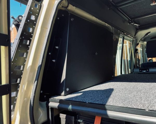 SIDE WINDOW BOXES TO SUIT THE LAND CRUISER 76