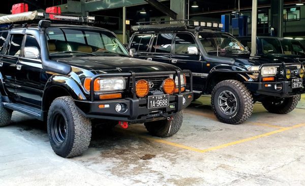 TOYOTA LC80 / LEXUS LX450 DELUXE BULL BAR