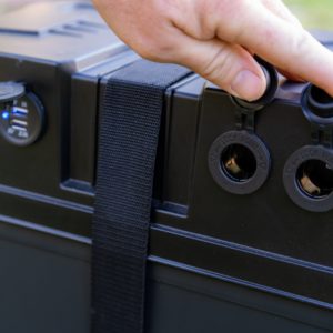 PORTABLE BATTERY BOX
