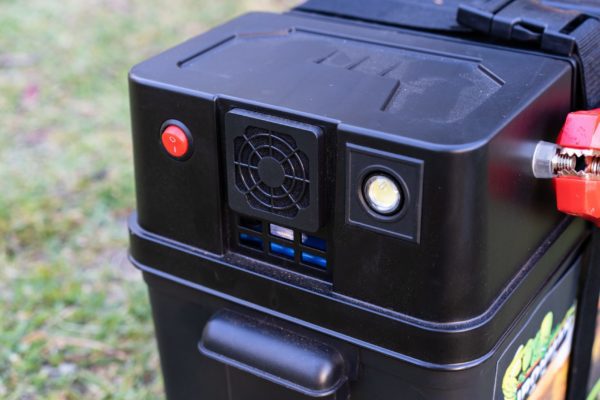PORTABLE BATTERY BOX