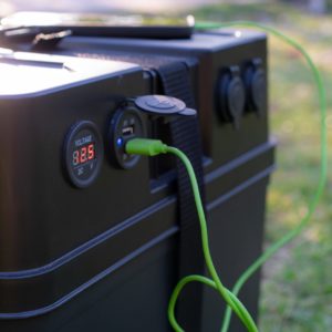 PORTABLE BATTERY BOX