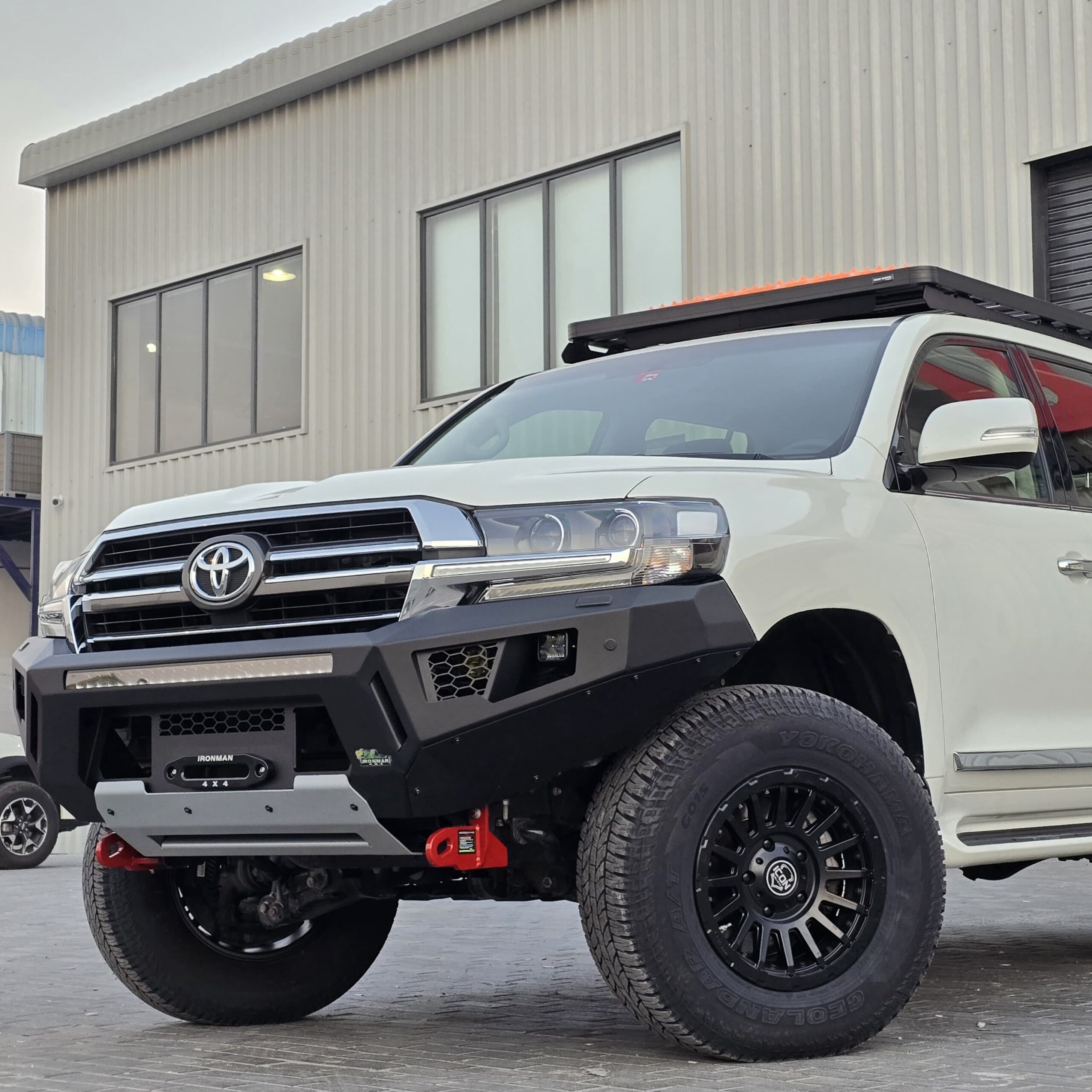 LC200 RAID BULL BAR