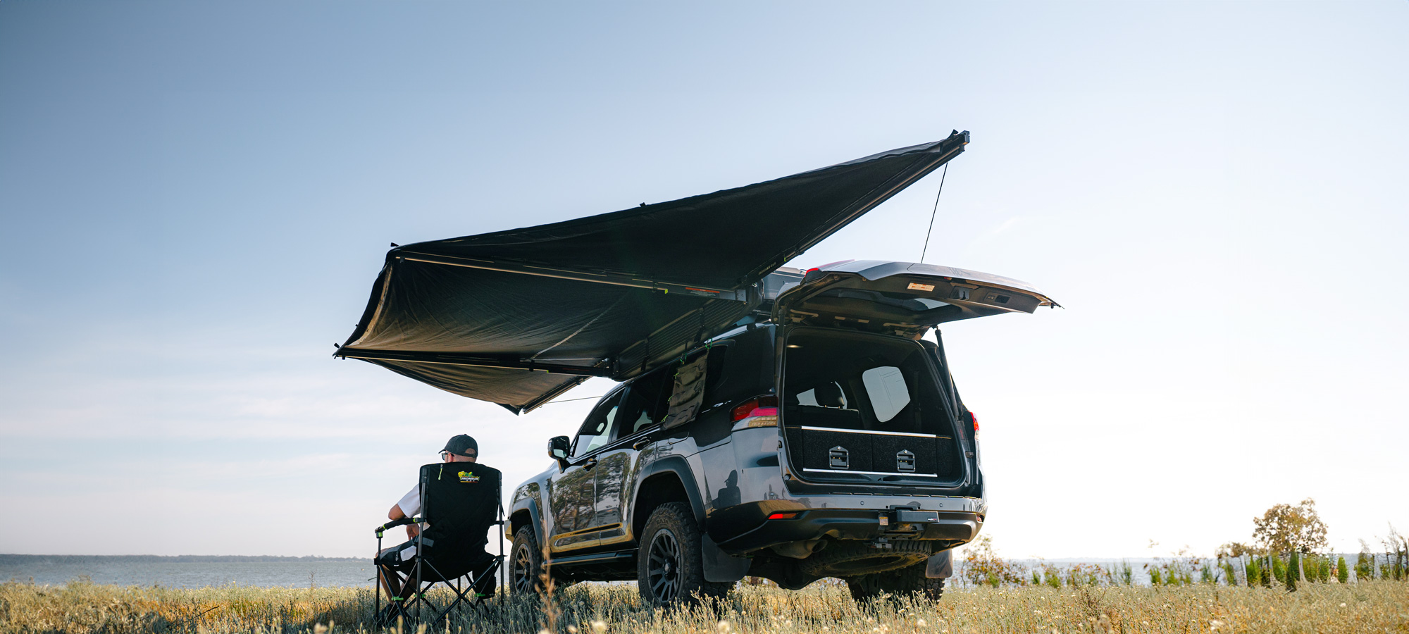 DELTAWING 180° AWNING with bracket + storage bag + led with dimmer
