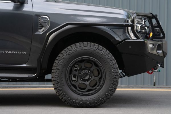 FORD EVEREST 2022+ SIDE STEPS AND RAILS