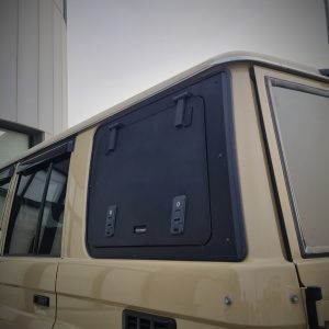 LC76 GULLWING WINDOW