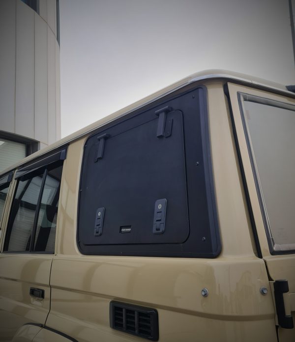 LC76 GULLWING WINDOW