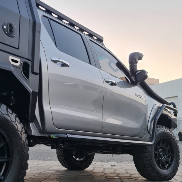 HILUX REVO 2015+ SIDE STEPS