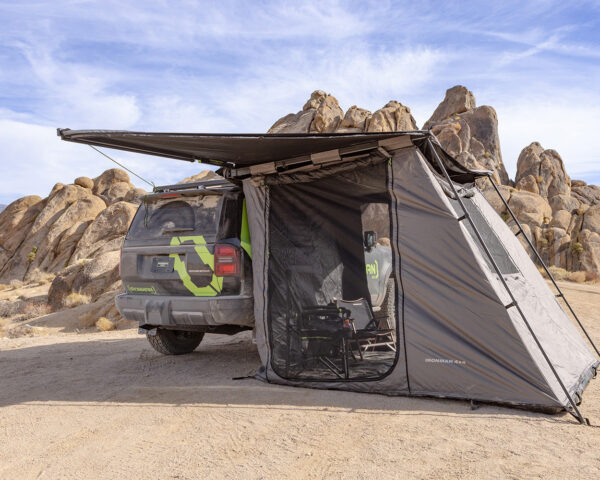 Room DeltaWing 180° Awning