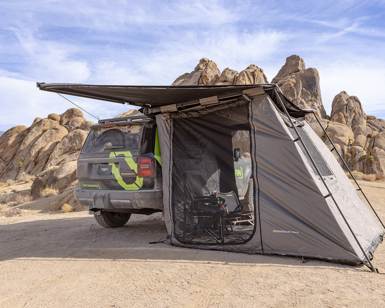 Room DeltaWing 180° Awning