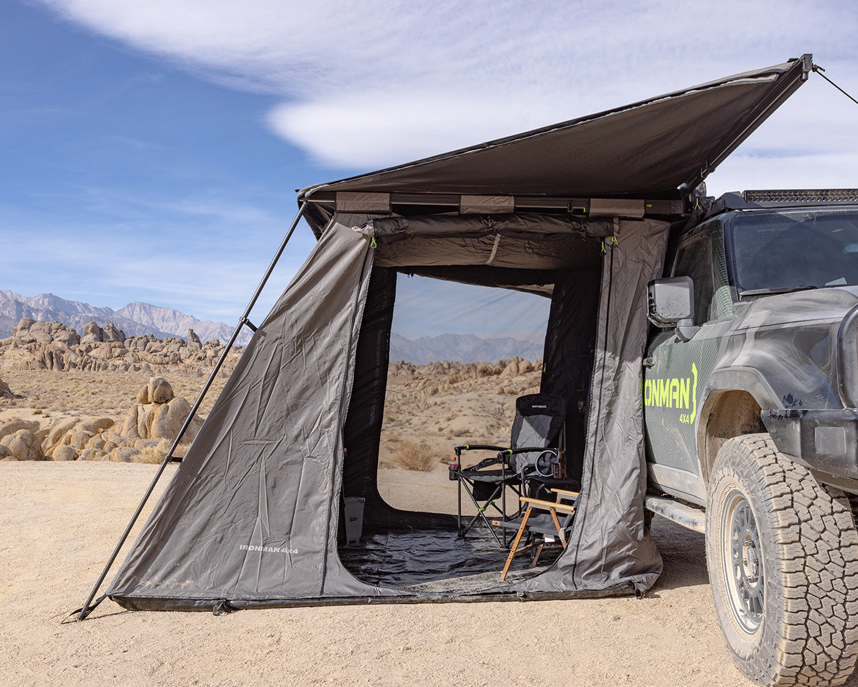Room DeltaWing 180° Awning