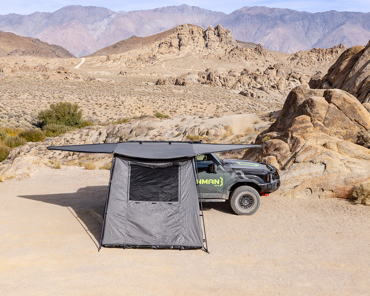 Room DeltaWing 180° Awning