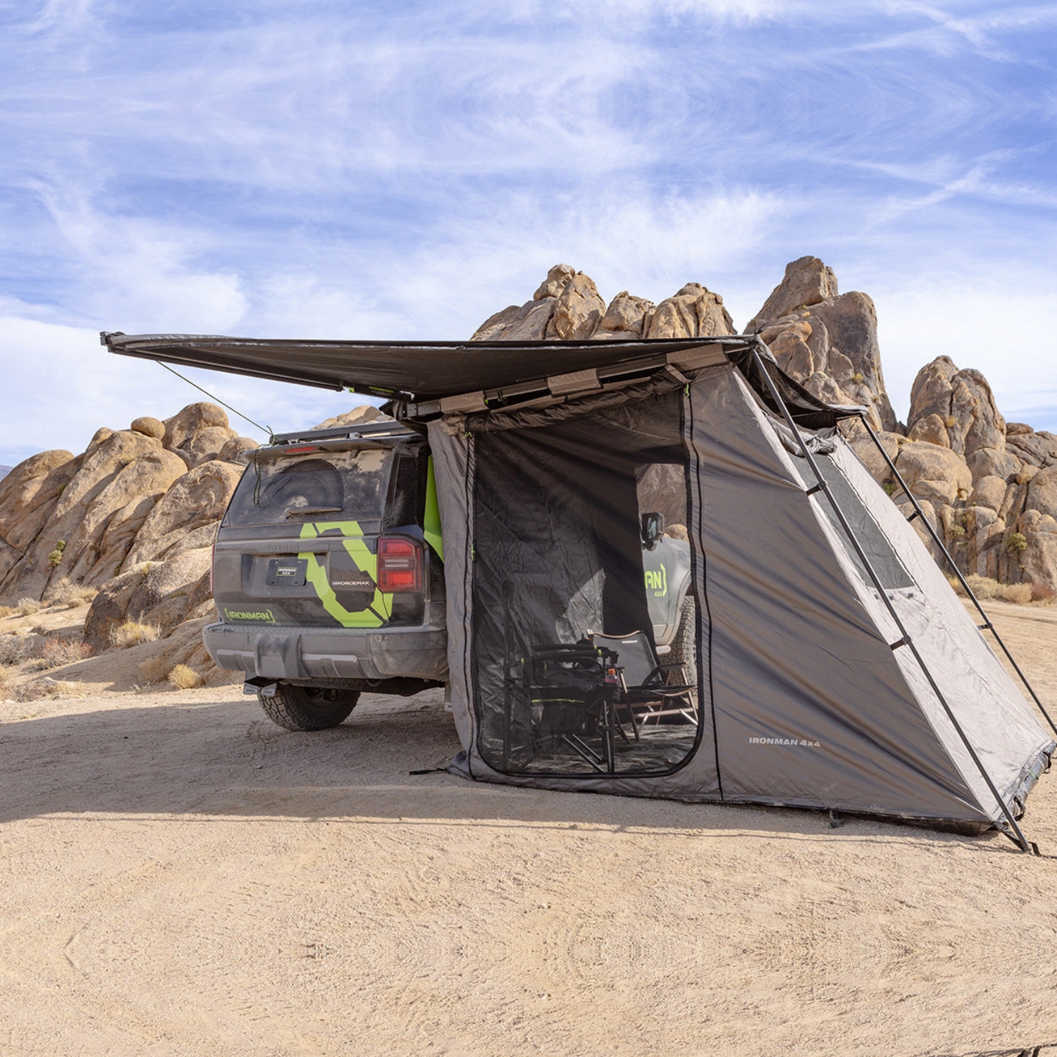 Room DeltaWing 180° Awning