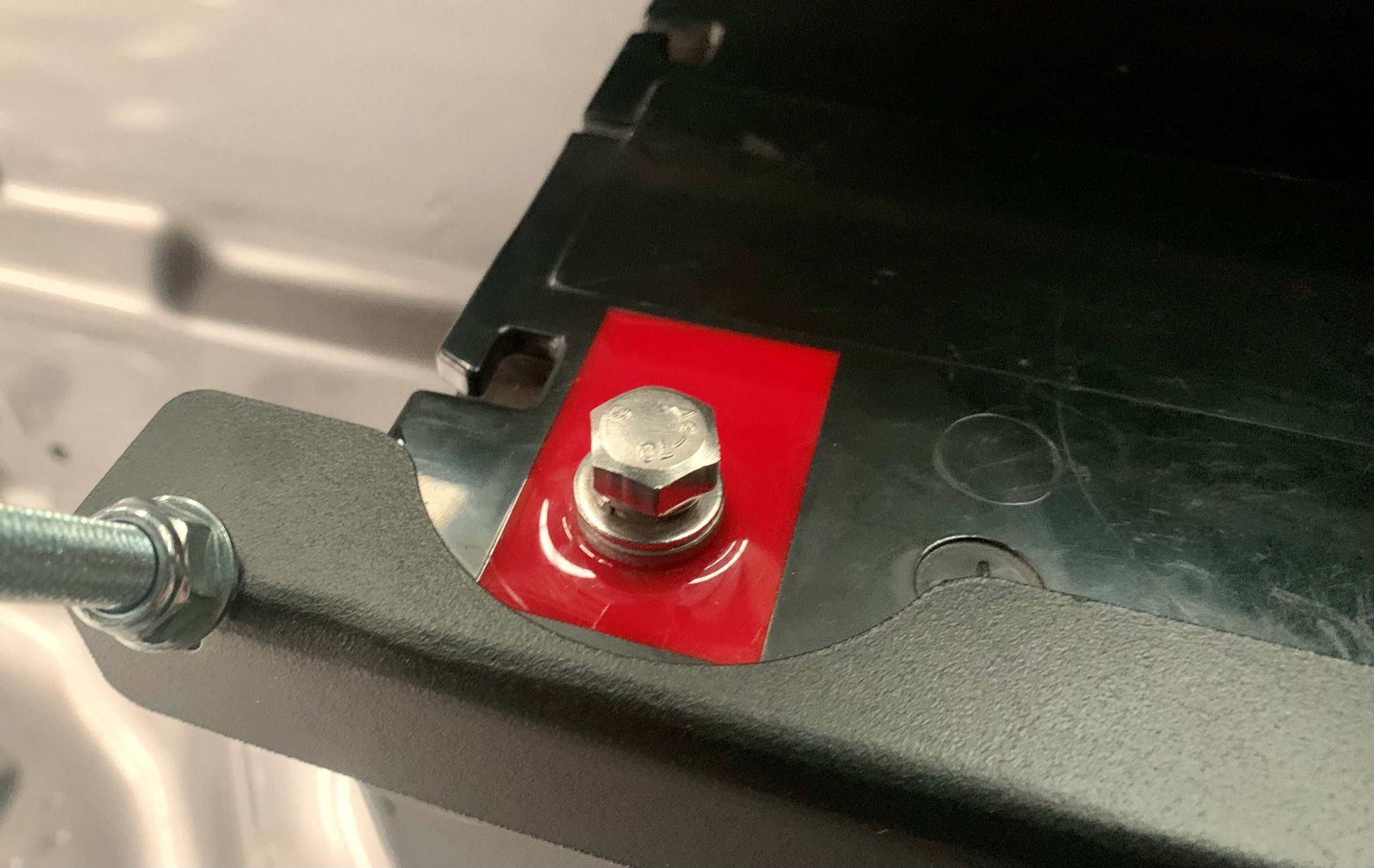UNIVERSAL FIT BATTERY TRAY FOR UTE TUBS