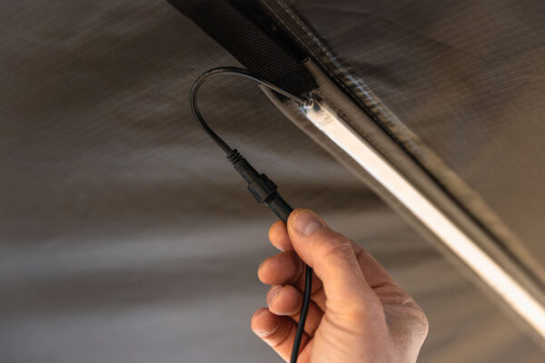 DELTAWING 90° AWNING