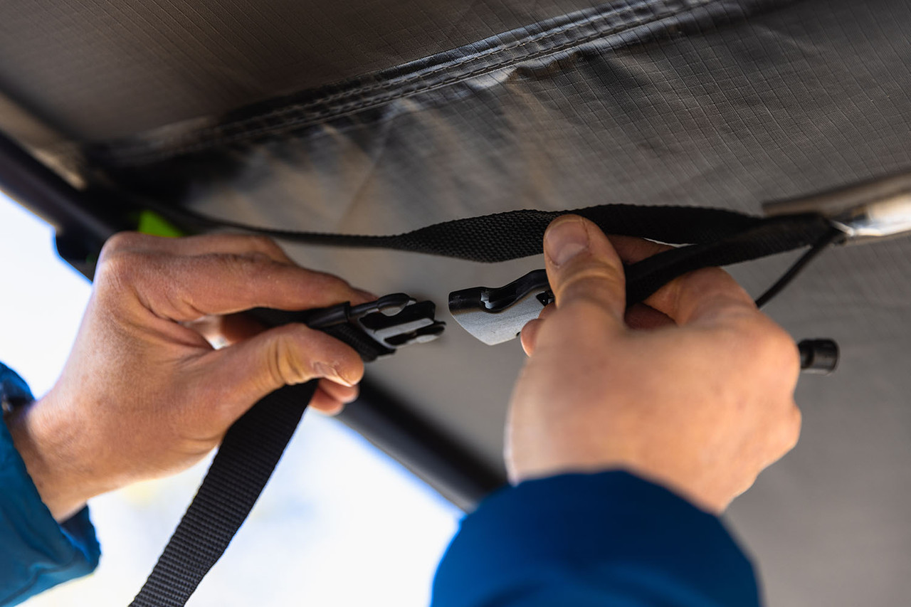 DELTAWING 90° AWNING