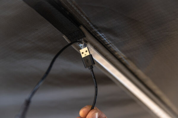DELTAWING 90° AWNING