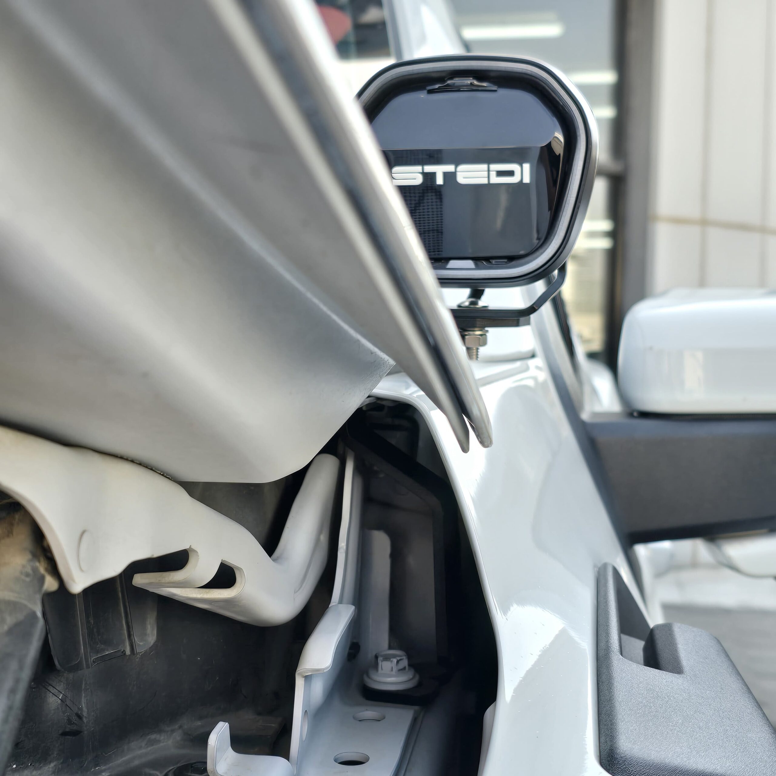 F150/RAPTOR LIGHT BRACKET
