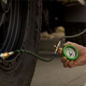 AIR CHAMP DUAL INFLATOR WITH PRESSURE GAUGE