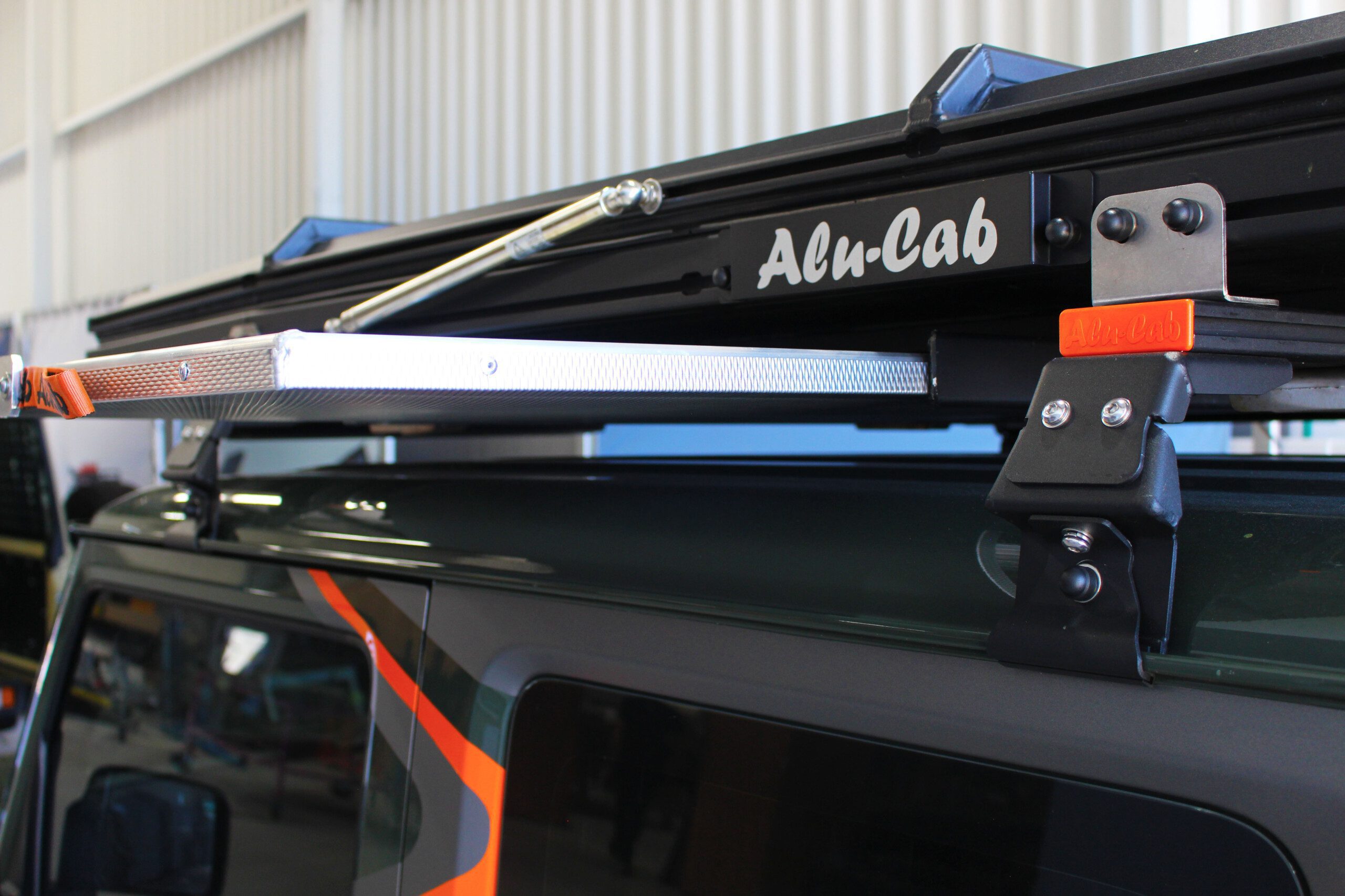 Lightweight Roof Table Slide