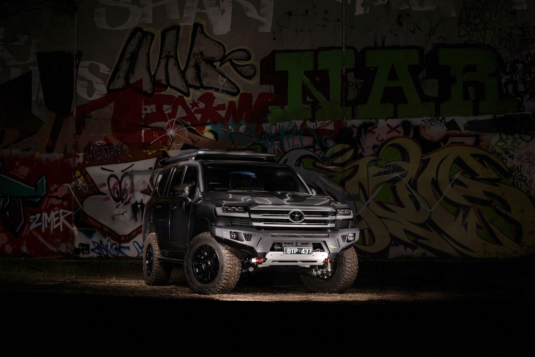 LC300 RAID BULL BAR