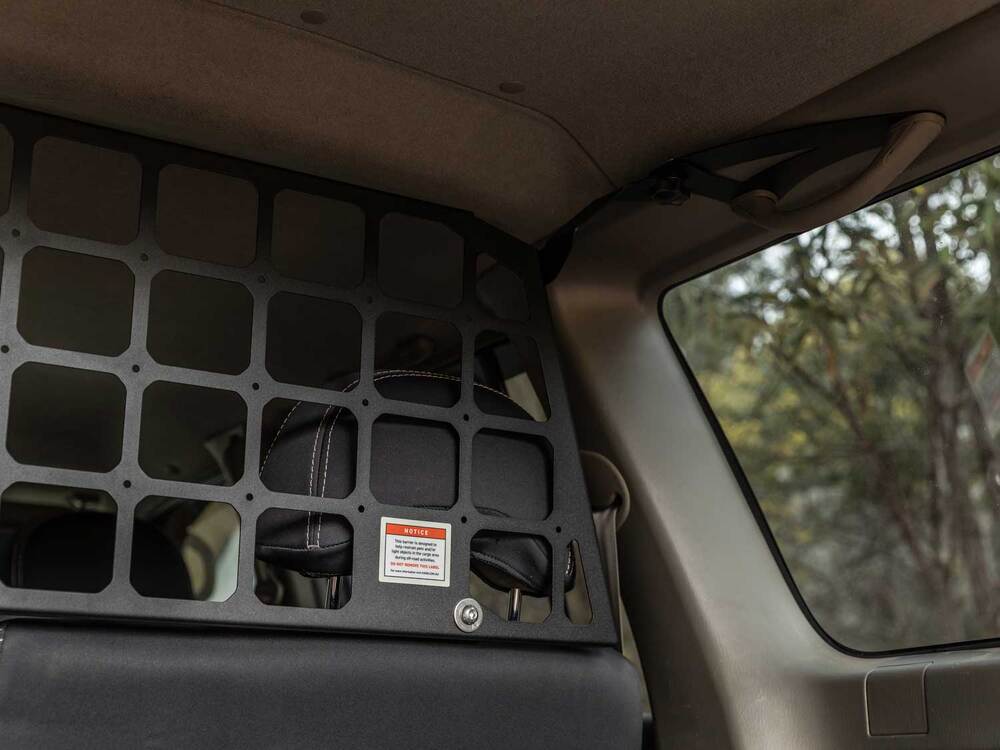 Y61 GU Light Cargo & Pet Barrier