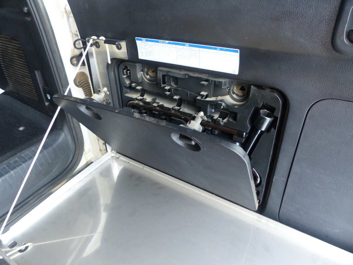 Prado150/GX460 Rear Door Drop Down Table  [Natural Stainless]