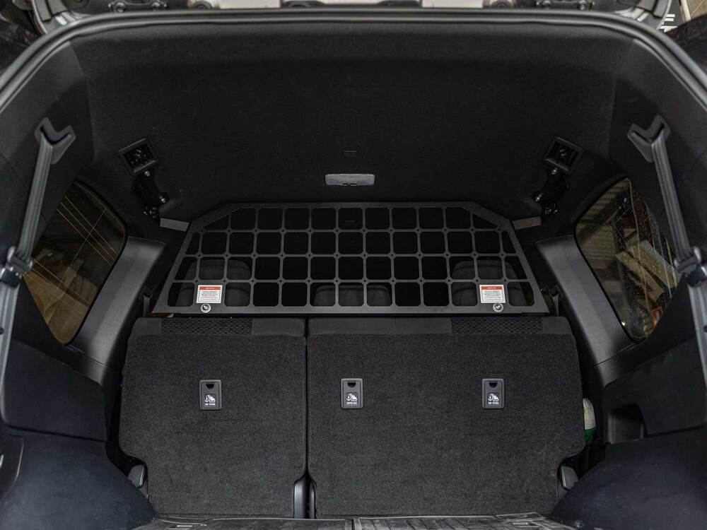 LC300 Light Cargo & Pet Barrier