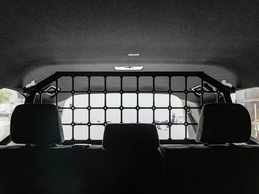 LC300 Light Cargo & Pet Barrier
