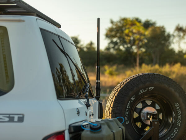 Y61 Rear Hinge Aerial Mount