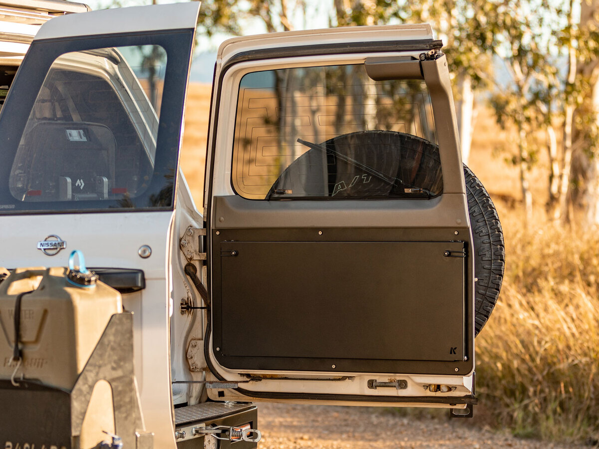 Y61 GU Rear Door Drop Down Table & Door Cards