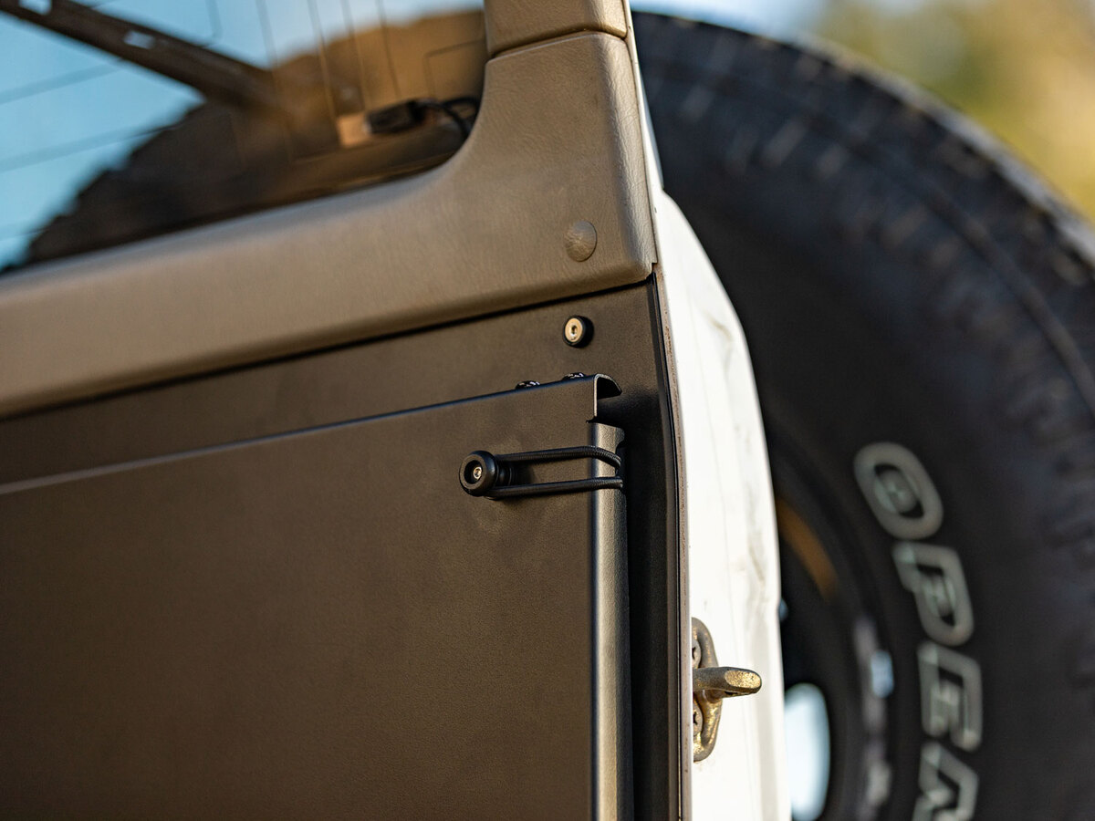 Y61 GU Rear Door Drop Down Table & Door Cards