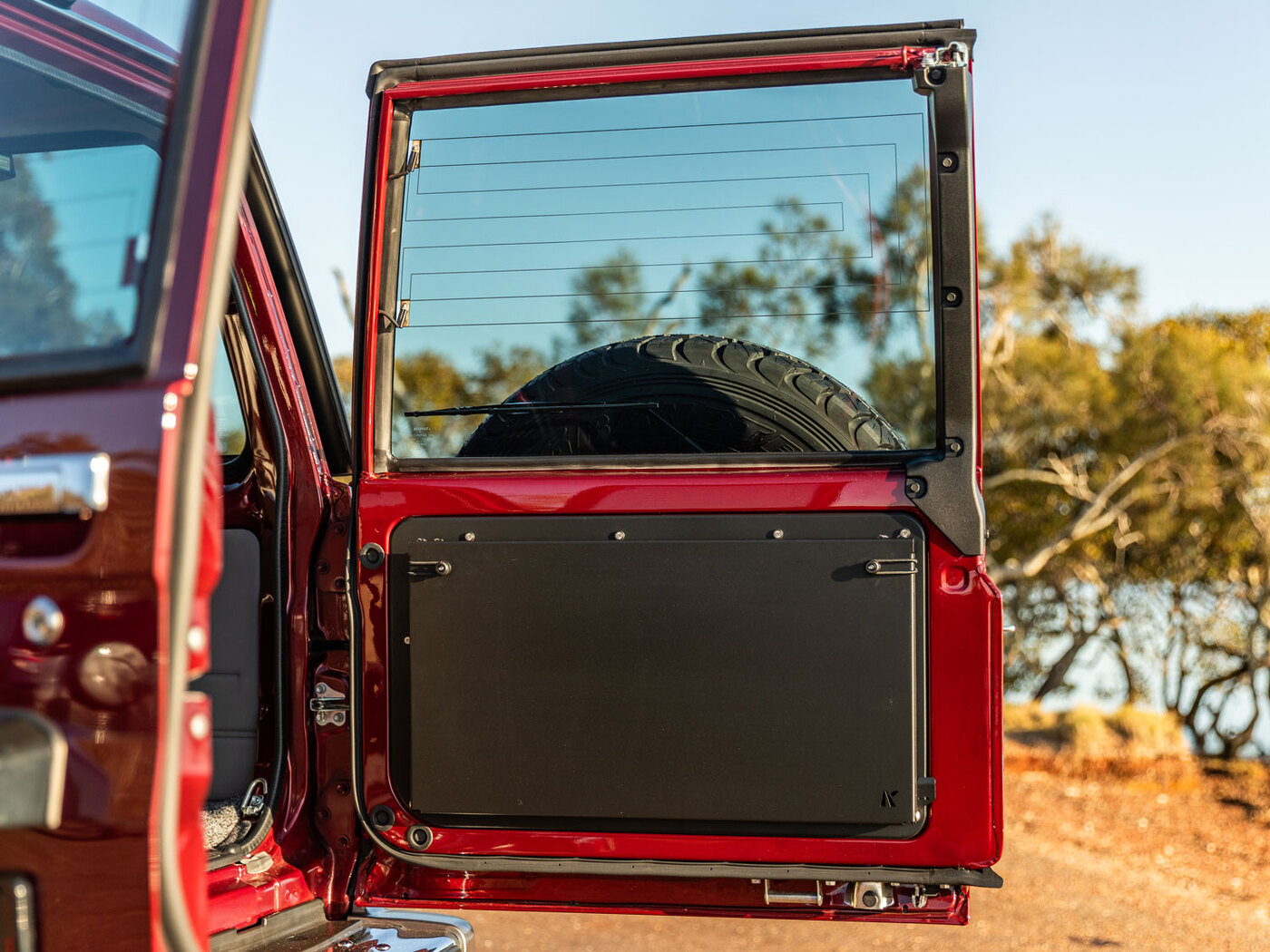 LC70 Rear Door Drop Down Table & Door Cards