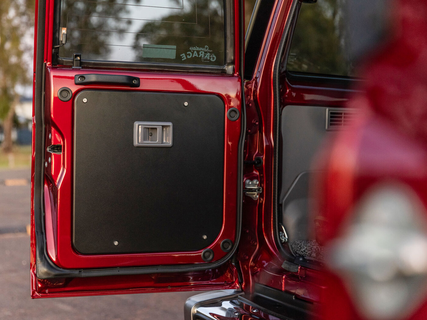 LC70 Rear Door Drop Down Table & Door Cards