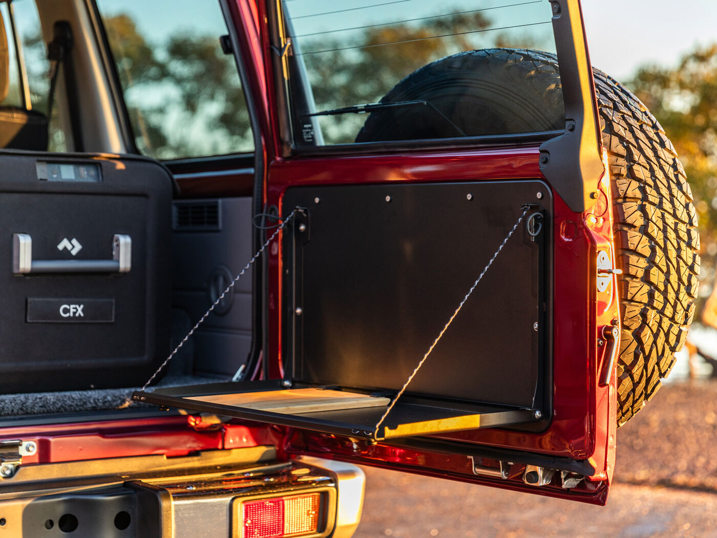 LC70 Rear Door Drop Down Table & Door Cards