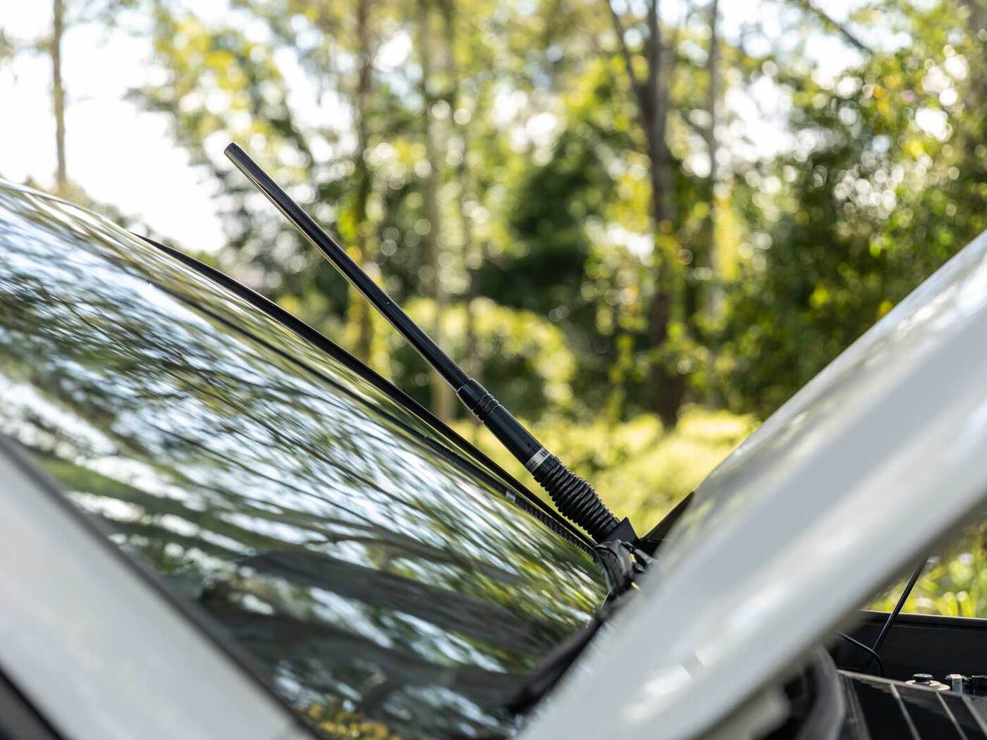 Bonnet Hinge Antenna Mount to suit Toyota LandCruiser LC200 (2016-2021 Models)