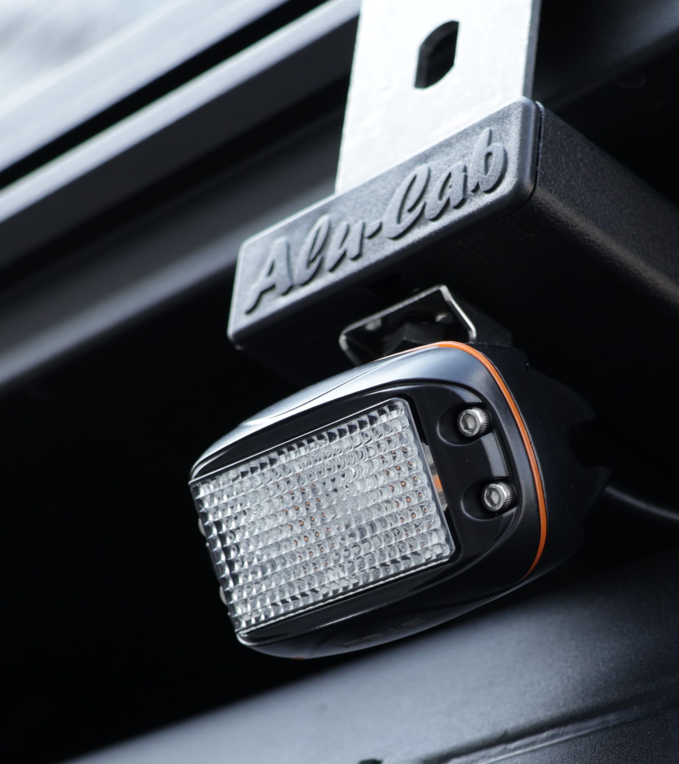 10W MINI V2 LED AMBER FLOOD LIGHT (1500K)