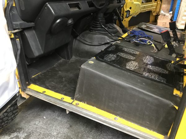 DEFENDER 130 DUAL CAB PREMIUM PACK
