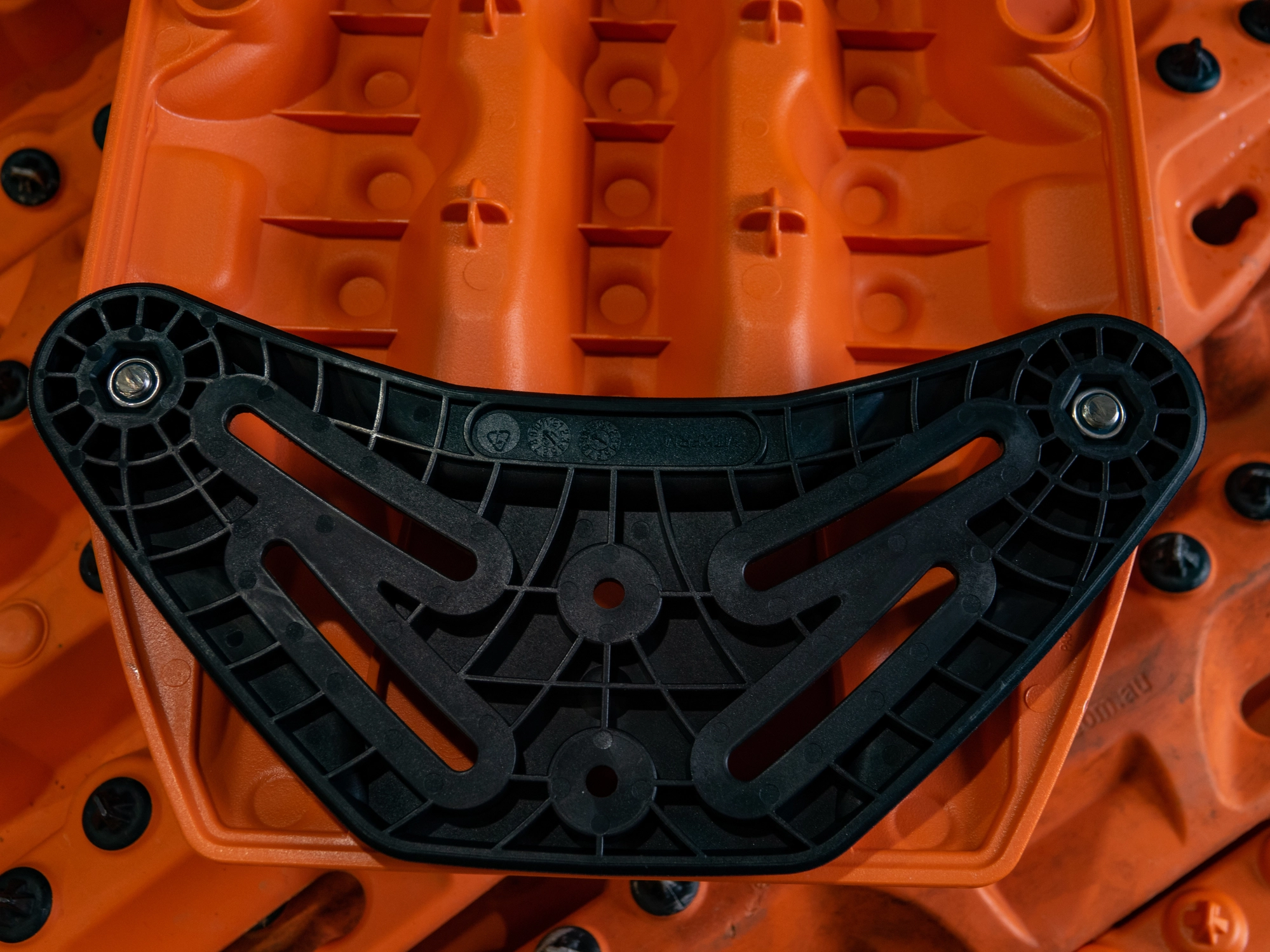 MAXTRAX Xtreme Flat Rack Mount