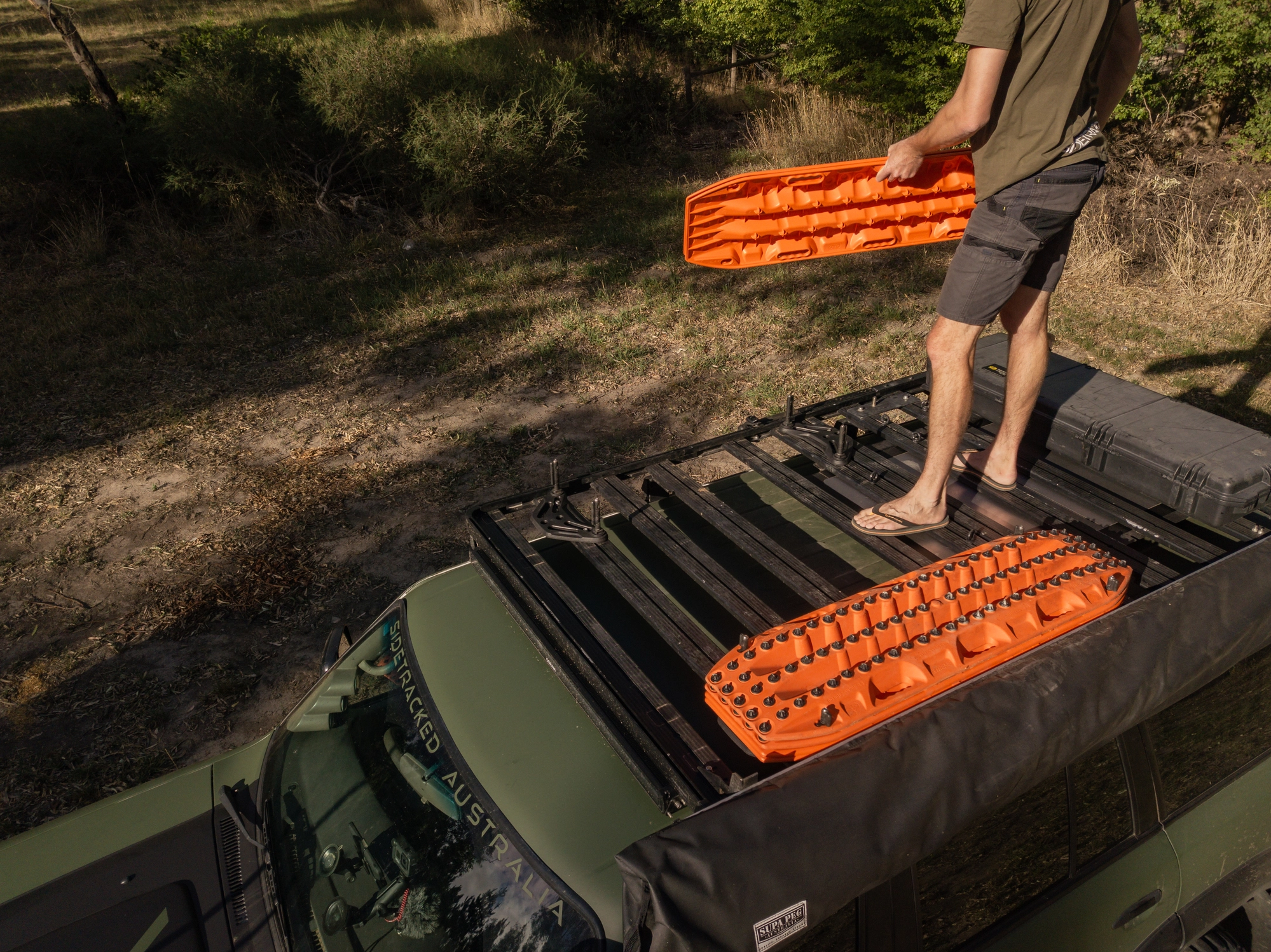 MAXTRAX Xtreme Flat Rack Mount