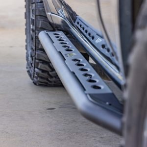 SILVERADO 1500 RAID SIDE STEPS 2019+