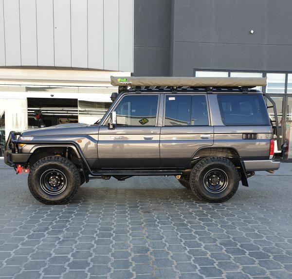TOYOTA LC76 PREMIUM SIDE STEPS & RAILS